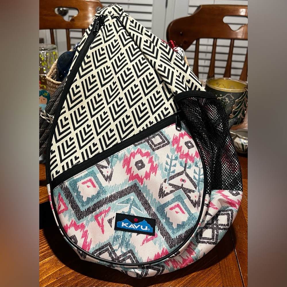 KAVU Rope Sling Bag Aztec Southwestern Geometric Print Crossbody Backpack NWOT